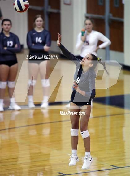 Thumbnail 3 in Rouse @ Leander photogallery.