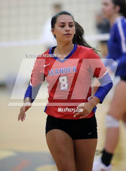 Thumbnail 2 in Rouse @ Leander photogallery.