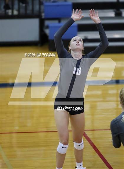 Thumbnail 3 in Rouse @ Leander photogallery.