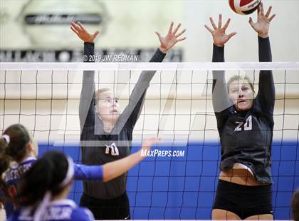 Thumbnail 3 in Rouse @ Leander photogallery.