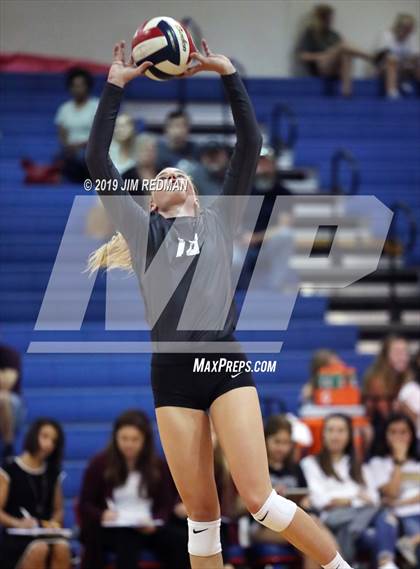 Thumbnail 3 in Rouse @ Leander photogallery.