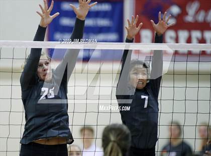 Thumbnail 2 in Rouse @ Leander photogallery.