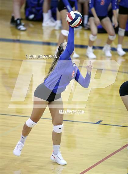 Thumbnail 3 in Rouse @ Leander photogallery.