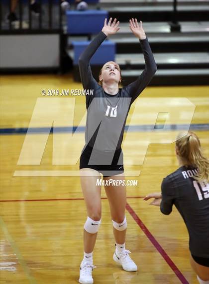 Thumbnail 1 in Rouse @ Leander photogallery.