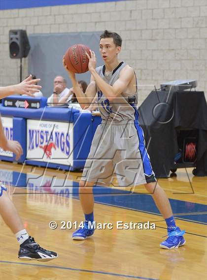 Thumbnail 2 in East Lake vs. Osceola 2014 Mustang Christmas Tournament photogallery.