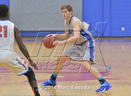 Thumbnail 2 in East Lake vs. Osceola 2014 Mustang Christmas Tournament photogallery.