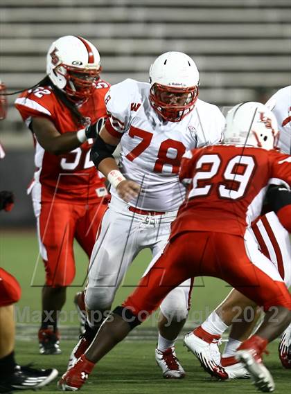 Thumbnail 3 in Lakota West vs. La Salle (Crosstown Showdown) photogallery.