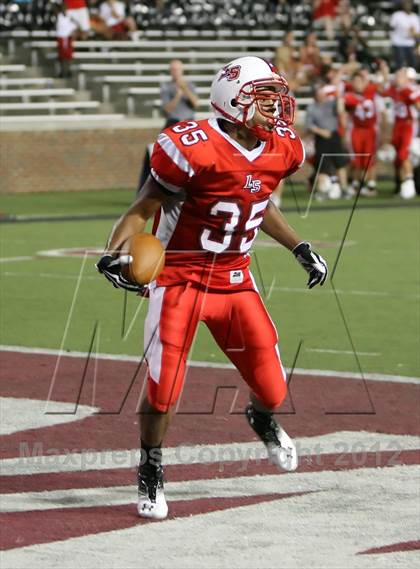 Thumbnail 2 in Lakota West vs. La Salle (Crosstown Showdown) photogallery.