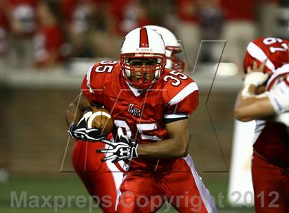 Thumbnail 1 in Lakota West vs. La Salle (Crosstown Showdown) photogallery.