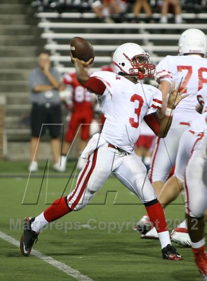 Thumbnail 3 in Lakota West vs. La Salle (Crosstown Showdown) photogallery.