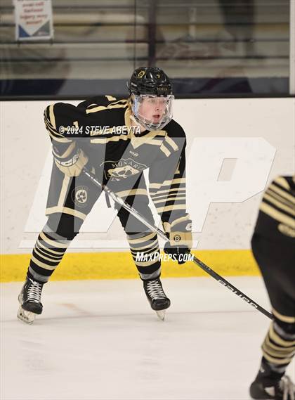 Thumbnail 1 in Regis Jesuit vs. Monarch (CHSAA 5A Frozen Four) photogallery.