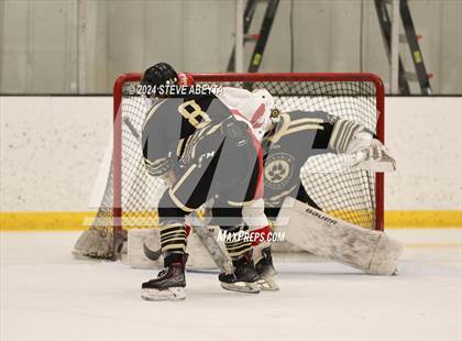 Thumbnail 1 in Regis Jesuit vs. Monarch (CHSAA 5A Frozen Four) photogallery.