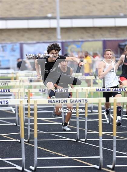 Thumbnail 1 in IHSAA Regional Boys Track  photogallery.