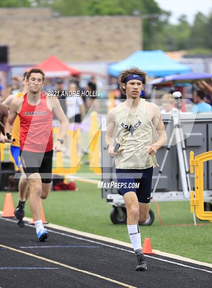 Thumbnail 3 in IHSAA Regional Boys Track  photogallery.