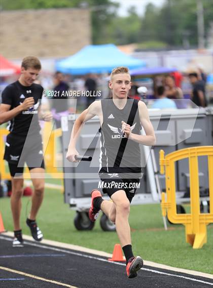 Thumbnail 2 in IHSAA Regional Boys Track  photogallery.