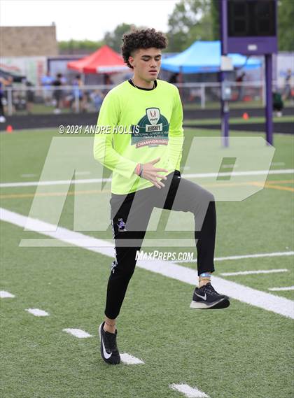 Thumbnail 1 in IHSAA Regional Boys Track  photogallery.