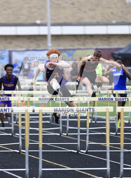 Thumbnail 2 in IHSAA Regional Boys Track  photogallery.