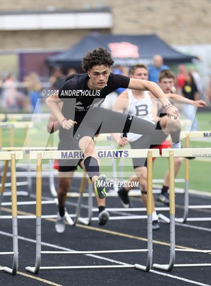 Thumbnail 2 in IHSAA Regional Boys Track  photogallery.