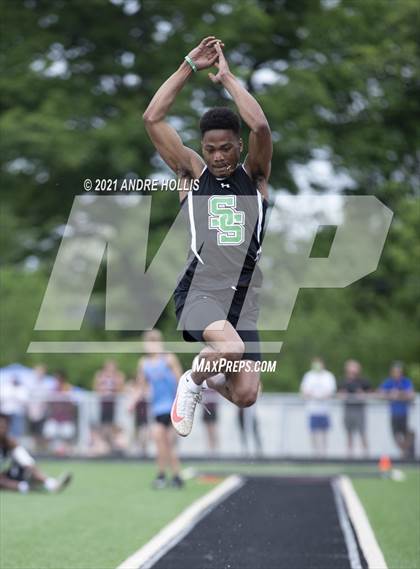 Thumbnail 3 in IHSAA Regional Boys Track  photogallery.