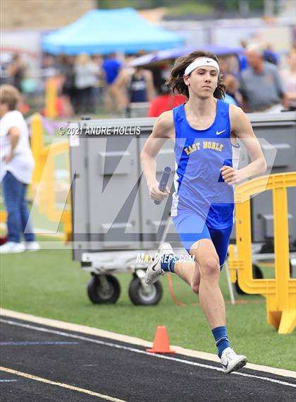 Thumbnail 1 in IHSAA Regional Boys Track  photogallery.