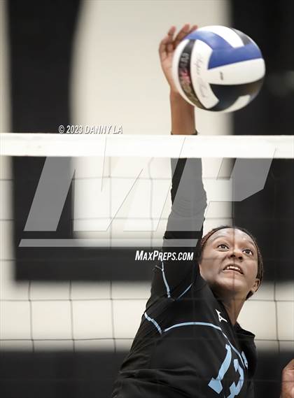 Thumbnail 1 in James Madison @ Centreville photogallery.