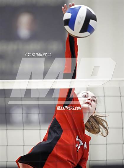 Thumbnail 2 in James Madison @ Centreville photogallery.