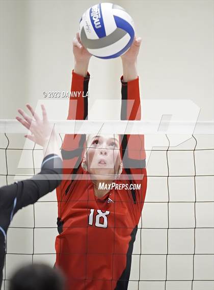 Thumbnail 1 in James Madison @ Centreville photogallery.