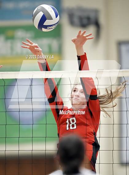 Thumbnail 2 in James Madison @ Centreville photogallery.