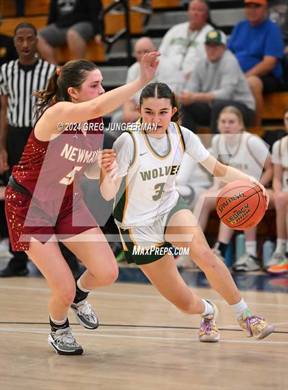 Thumbnail 3 in San Ramon Valley vs. Cardinal Newman (CIF NCS Open Finals) photogallery.