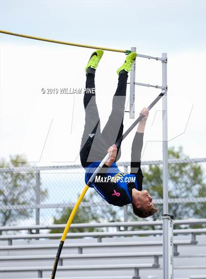 Thumbnail 2 in Kingston Tiger Relays  (Boys Afternoon Events) photogallery.