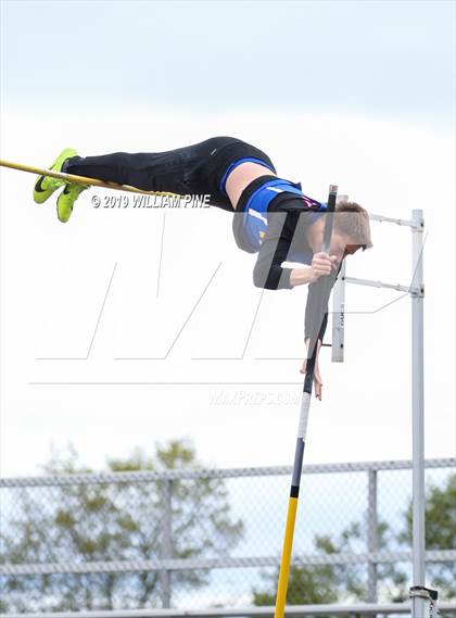 Thumbnail 3 in Kingston Tiger Relays  (Boys Afternoon Events) photogallery.