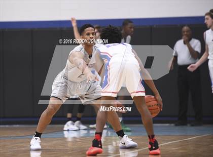 Thumbnail 3 in Dawson vs. Pearce (McDonald's Texas Invitational) photogallery.