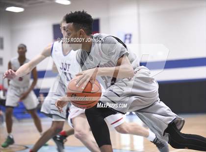 Thumbnail 1 in Dawson vs. Pearce (McDonald's Texas Invitational) photogallery.