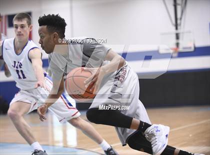 Thumbnail 3 in Dawson vs. Pearce (McDonald's Texas Invitational) photogallery.