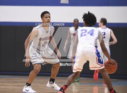 Thumbnail 3 in Dawson vs. Pearce (McDonald's Texas Invitational) photogallery.