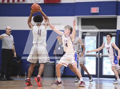Thumbnail 3 in Dawson vs. Pearce (McDonald's Texas Invitational) photogallery.