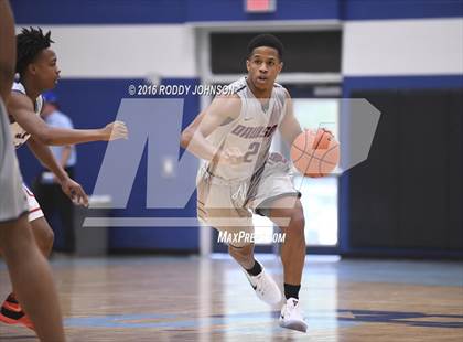 Thumbnail 1 in Dawson vs. Pearce (McDonald's Texas Invitational) photogallery.