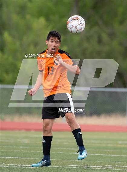 Thumbnail 3 in Douglas County vs. Greeley Central photogallery.