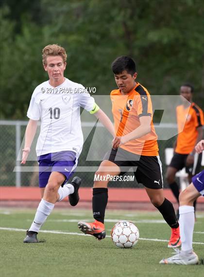 Thumbnail 3 in Douglas County vs. Greeley Central photogallery.