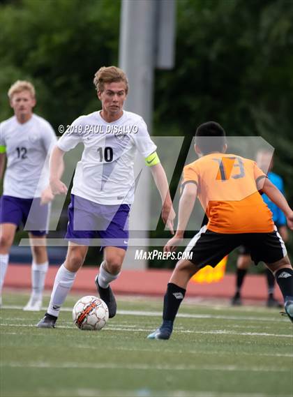 Thumbnail 3 in Douglas County vs. Greeley Central photogallery.