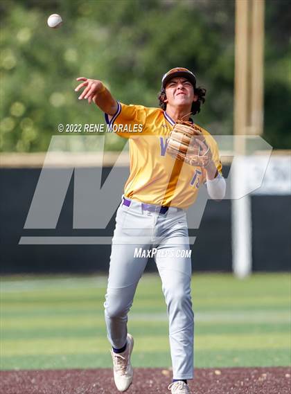 Thumbnail 1 in Valencia vs St Francis photogallery.