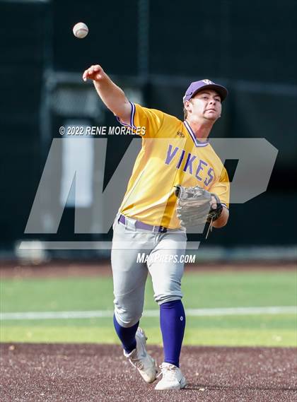 Thumbnail 1 in Valencia vs St Francis photogallery.