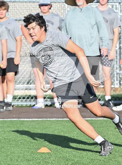 Thumbnail 3 in Big Man Contest (ACU 7v7 Tournament) photogallery.