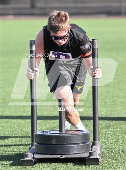 Thumbnail 2 in Big Man Contest (ACU 7v7 Tournament) photogallery.