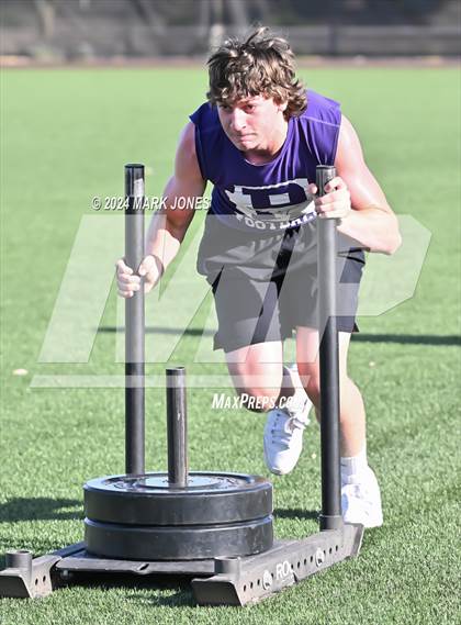 Thumbnail 3 in Big Man Contest (ACU 7v7 Tournament) photogallery.