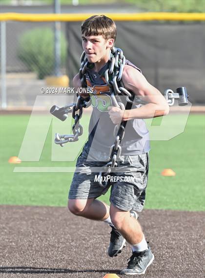Thumbnail 3 in Big Man Contest (ACU 7v7 Tournament) photogallery.