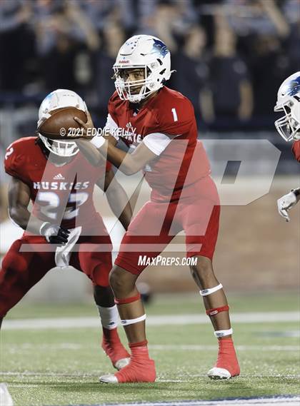 Thumbnail 3 in Hirschi vs. Springtown (UIL 4A D1 Quarterfinal Playoff) photogallery.