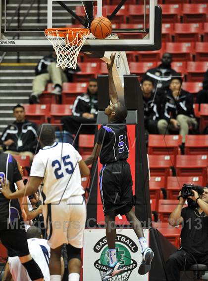 Thumbnail 1 in Foothills Christian vs. Horizon (CIF SDS D5 Final) photogallery.