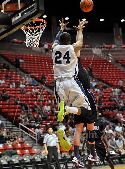 Thumbnail 1 in Foothills Christian vs. Horizon (CIF SDS D5 Final) photogallery.