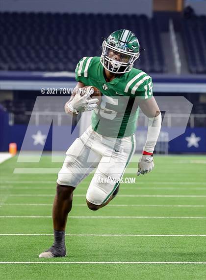 Thumbnail 3 in Gunter vs  Franklin (UIL Football 3A D2 Finals) photogallery.